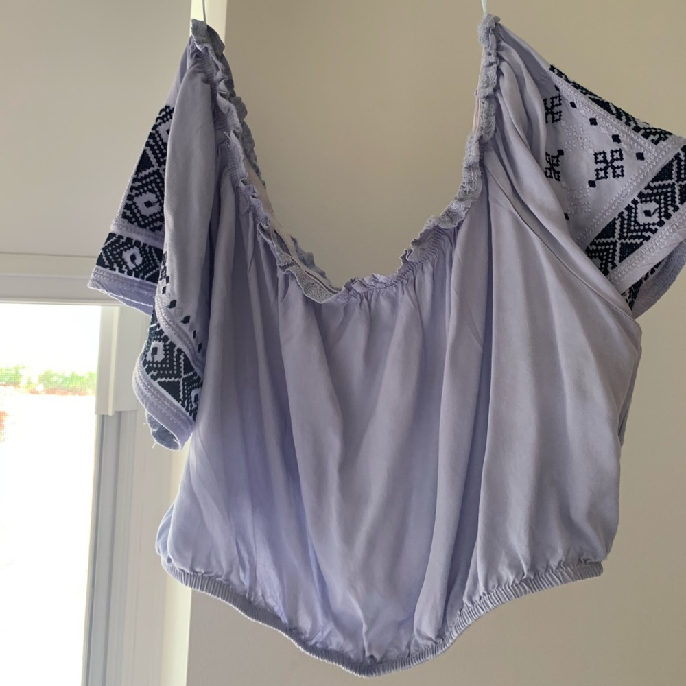 Off the shoulder LF crop top